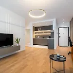 Appartement Orange Luxury King Bed Apartment, Bussiness, Leisure In One Cotroceni Boekarest