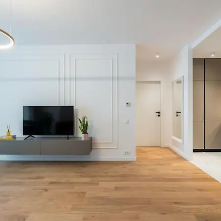 Orange Luxury King Bed Apartment, Bussiness, Leisure In One Cotroceni Apartment Bucharest