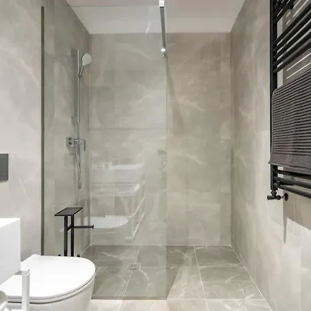 Orange Luxury King Bed Apartment, Bussiness, Leisure In One Cotroceni Appartamento