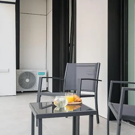 Orange Luxury King Bed Apartment, Bussiness, Leisure In One Cotroceni