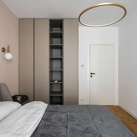 Orange In One Cotroceni Apartment