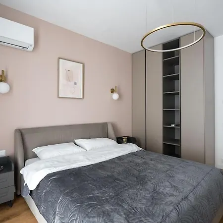 Apartment Orange Luxury King Bed Apartment, Bussiness, Leisure In One Cotroceni