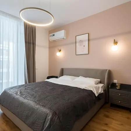 Orange Luxury King Bed Apartment, Bussiness, Leisure In One Cotroceni Apartment Bucharest