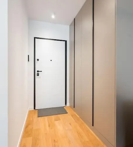Orange Luxury King Bed Apartment, Bussiness, Leisure In One Cotroceni Apartment