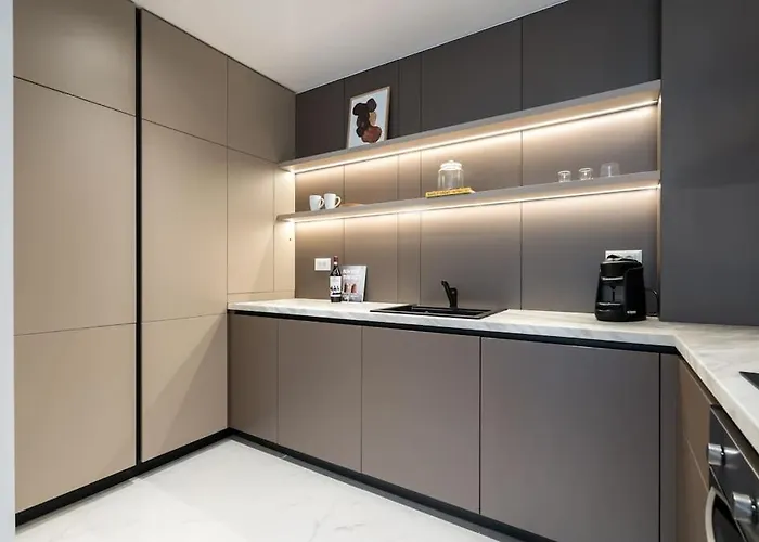 Orange Luxury King Bed Apartment, Bussiness, Leisure In One Cotroceni * Bucharest