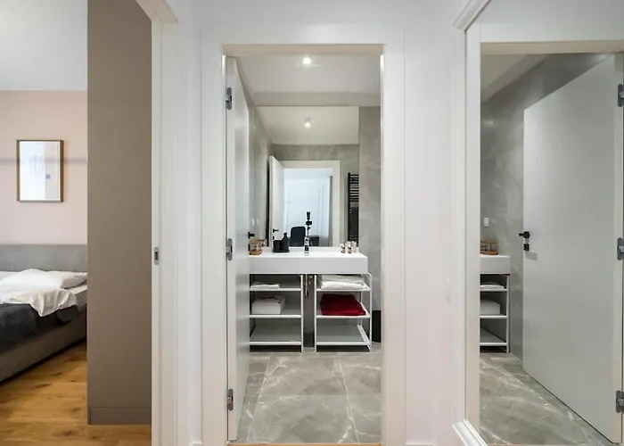 Orange Luxury King Bed Apartment, Bussiness, Leisure In One Cotroceni