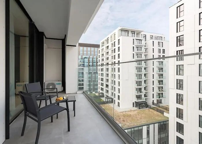 Orange Luxury King Bed Apartment, Bussiness, Leisure In One Cotroceni Bucharest