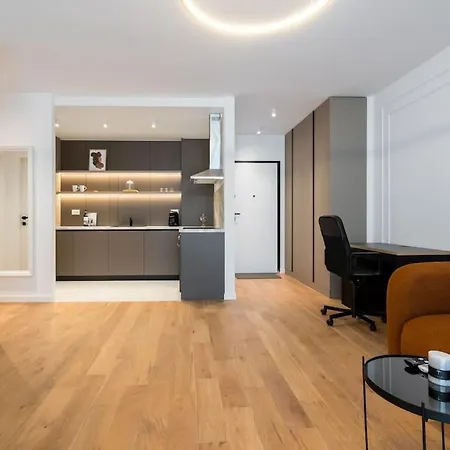 Orange Luxury King Bed Apartment, Bussiness, Leisure In One Cotroceni * Bucarest