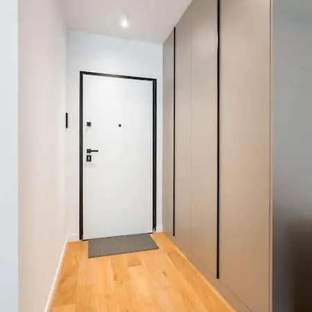 Orange Luxury King Bed Apartment, Bussiness, Leisure In One Cotroceni Apartment