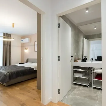 Orange Luxury King Bed Apartment, Bussiness, Leisure In One Cotroceni
