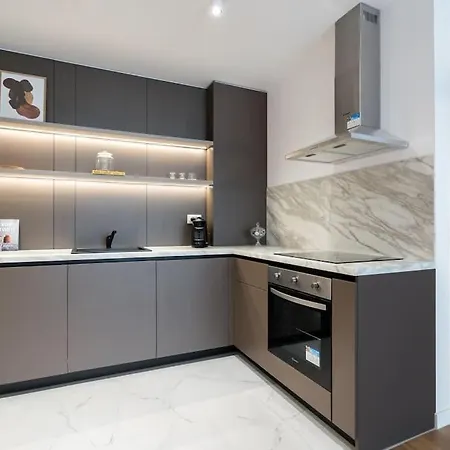 Orange Luxury King Bed Apartment, Bussiness, Leisure In One Cotroceni Bukarest